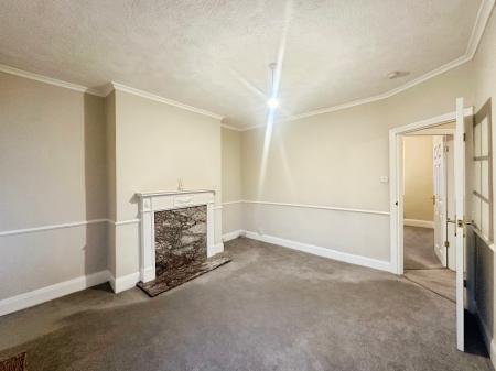 2 bedroom Flat for sale in Bavington Drive, Fenham, Newcastle upon Tyne, NE5