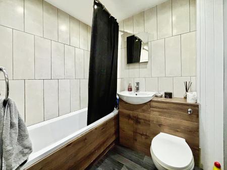 3 bedroom End of terrace house for sale in Chesters Avenue, Longbenton, Newcastle upon Tyne, NE12