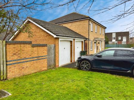 2 bedroom End of terrace house for sale in Queensbury Gate, Longbenton, Newcastle upon Tyne, NE12