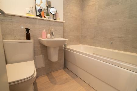 2 bedroom Flat for sale in Northumberland Close, North Shields, NE30