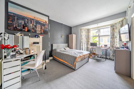 4 bedroom Terraced House for sale in Abington Avenue, Northampton, NN1