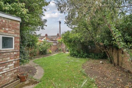 4 bedroom Terraced House for sale in Abington Avenue, Northampton, NN1