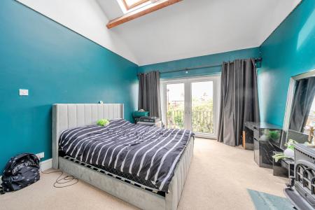 4 bedroom Terraced House for sale in Abington Avenue, Northampton, NN1