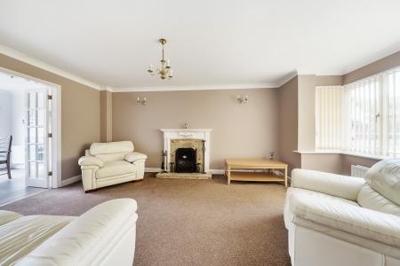 4 bedroom Detached house for sale in Collingcroft Close, East Hunsbury, Northampton, NN4