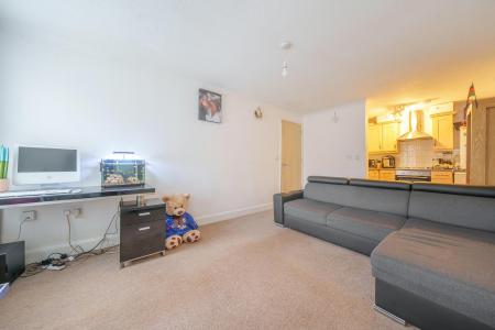 1 bedroom Flat for sale in Henry Bird Way, Southbridge, Northampton, NN4