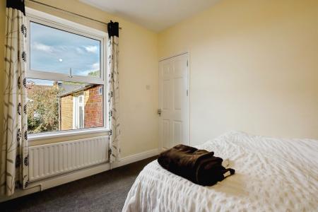4 bedroom Terraced House for sale in Salisbury Street, Semilong, Northampton, NN2