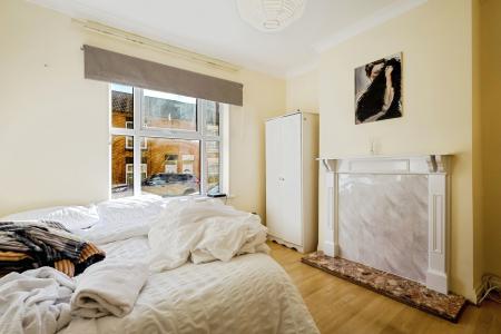 4 bedroom Terraced House for sale in Salisbury Street, Semilong, Northampton, NN2