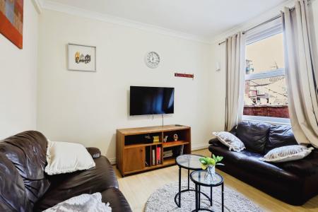 4 bedroom Terraced House for sale in Salisbury Street, Semilong, Northampton, NN2