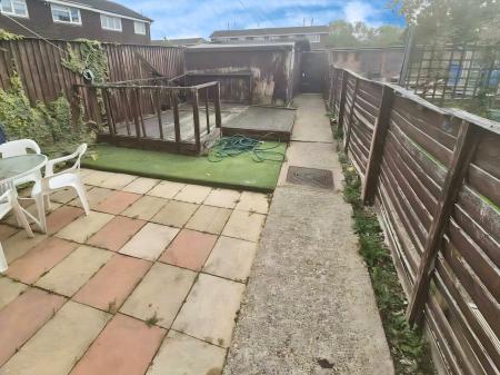 3 bedroom Terraced House to let in Ploughmans Holt, Southam, Warwickshire, CV47