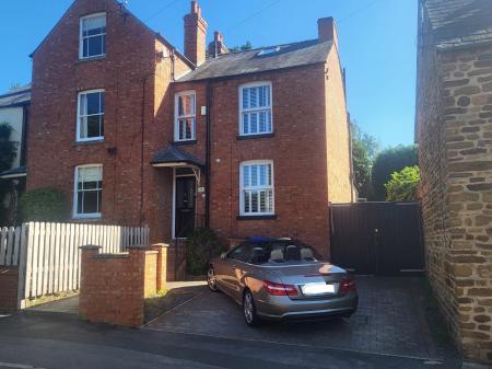 Raynsford Road, Northampton, NN5