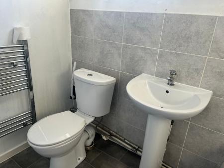 4 bedroom Terraced House to let in Brownlow Court, Lumbertubs, Northampton, NN3