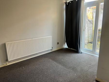 4 bedroom Terraced House to let in Brownlow Court, Lumbertubs, Northampton, NN3