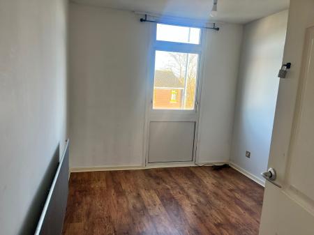 4 bedroom Terraced House to let in Brownlow Court, Lumbertubs, Northampton, NN3