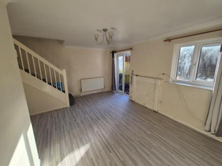 2 bedroom Semi-detached house to let in Winnington Close, Rectory Farm, Northampton, NN3