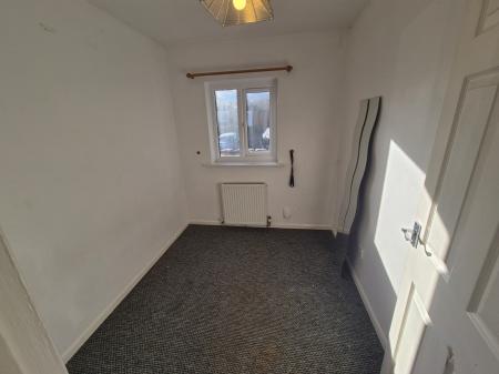 2 bedroom Semi-detached house to let in Winnington Close, Rectory Farm, Northampton, NN3