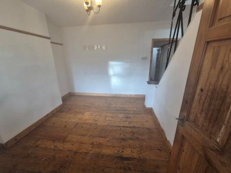 3 bedroom Terraced House to let in Baker Street, Semilong, Northampton, NN2