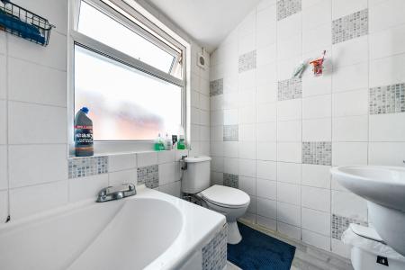 3 bedroom Terraced House for sale in Perry Street, Abington, Northampton, NN1