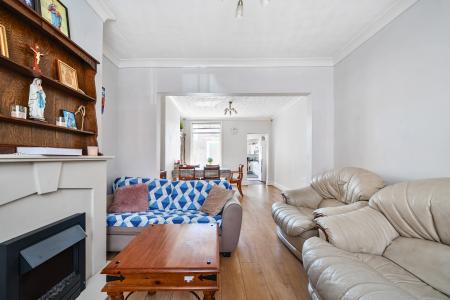 3 bedroom Terraced House for sale in Perry Street, Abington, Northampton, NN1
