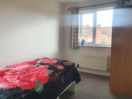 2 bedroom Flat to let in Shankley Way, St. James, Northampton, NN5