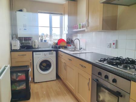 2 bedroom Flat to let in Shankley Way, St. James, Northampton, NN5