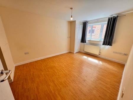 2 bedroom Flat to let in Regent Street, Town Centre, Northampton, NN1