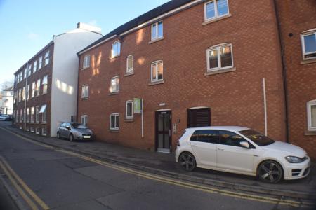 2 bedroom Flat to let in Regent Street, Town Centre, Northampton, NN1