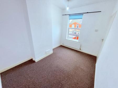 3 bedroom Terraced House to let in Althorpe Road, St. James, Northampton, NN5