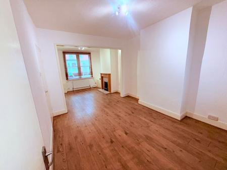 3 bedroom Terraced House to let in Althorpe Road, St. James, Northampton, NN5
