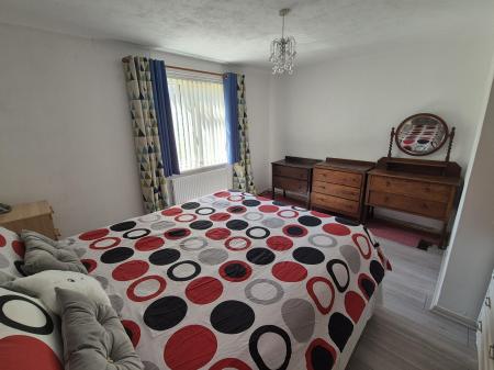 2 bedroom Flat to let in Porlock Close, Northampton, Duston, NN5
