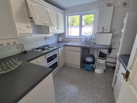 2 bedroom Flat to let in Porlock Close, Northampton, Duston, NN5
