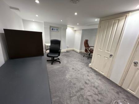 3 bedroom Terraced House to let in Ashburnham Road, Northampton, NN1