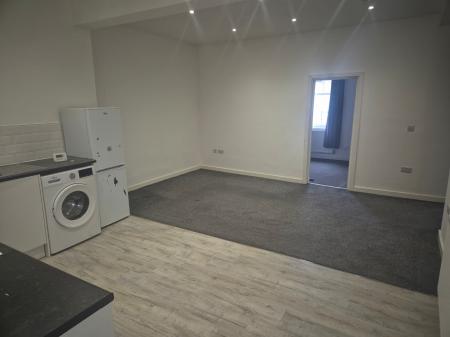 2 bedroom Flat to let in High street, Thrapston, Kettering, NN14