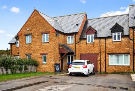 High Street, Collingtree, Northampton, NN4