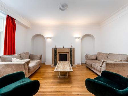 3 bedroom Flat to let in Chesterfield Gardens, W1J