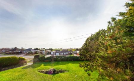 2 bedroom Flat for sale in Cromer Road, Mundesley, NR11