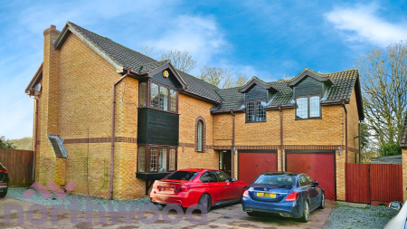 5 bedroom Detached house for sale in Broadland Drive, Thorpe End, NR13