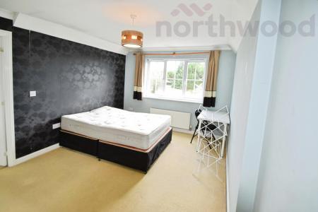 6 bedroom Detached house to let in Rimer Close, Norwich, NR5