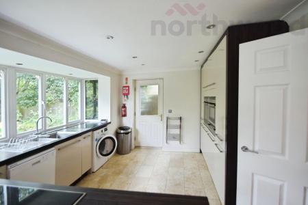 6 bedroom Detached house to let in Rimer Close, Norwich, NR5