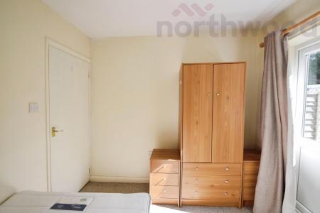 4 bedroom Terraced House to let in Lound Road STUDENT, Norwich, NR4