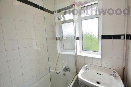 4 bedroom Semi-detached house to let in Brereton Close STUDENT, West Earlham, Norwich, NR5