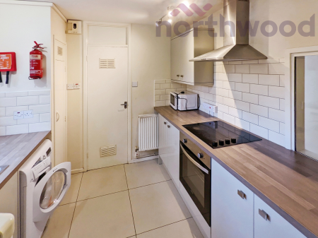 3 bedroom Flat to let in Russet Grove STUDENT, Norwich, NR4