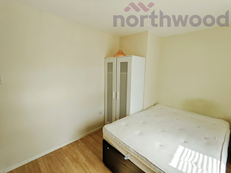 3 bedroom Flat to let in Russet Grove STUDENT, Norwich, NR4