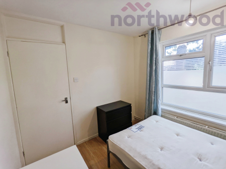 3 bedroom Flat to let in Russet Grove STUDENT, Norwich, NR4