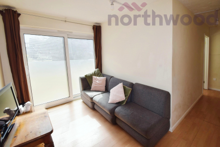 3 bedroom Flat to let in Russet Grove STUDENT, Norwich, NR4
