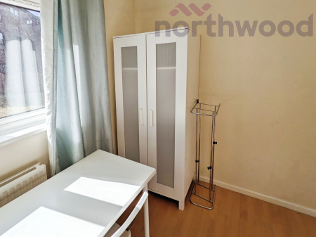 3 bedroom Flat to let in Russet Grove STUDENT, Norwich, NR4