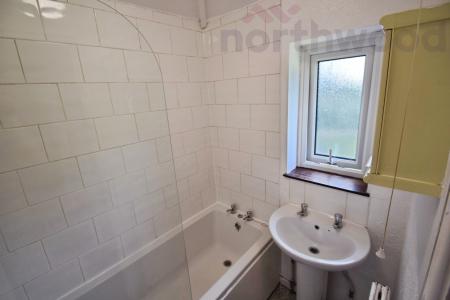 4 bedroom Semi-detached house to let in Wycliffe Road STUDENT, Norwich, NR4