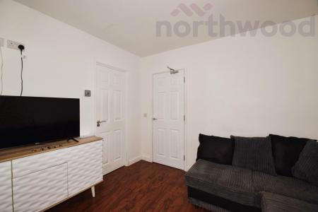 5 bedroom Semi-detached house to let in Rockingham Road, Norwich, NR5