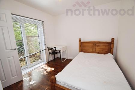 5 bedroom Semi-detached house to let in Rockingham Road, Norwich, NR5