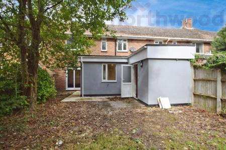 5 bedroom Semi-detached house to let in Rockingham Road, Norwich, NR5