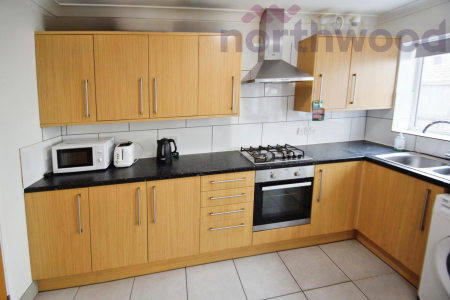 5 bedroom Bungalow to let in Earlham Green Lane STUDENT, Norwich, NR5